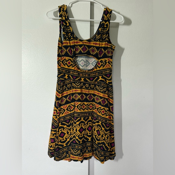 Aztec pattern dress - Picture 3 of 3